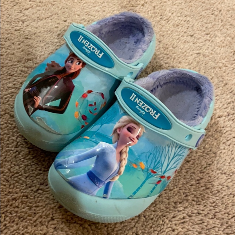 Frozen 2 crocs size 11
